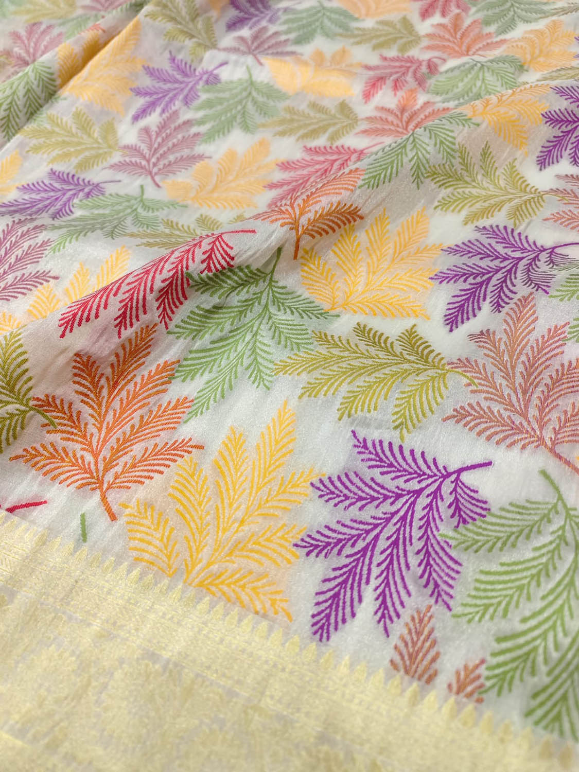 Dyeable Banarasi Handloom Tissue Silk Dupatta - Luxurion World- Crafted Heirlooms