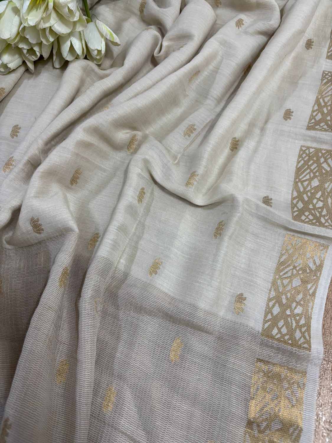 Dyeable Banarasi Moonga Silk Dupatta - Luxurion World- Crafted Heirlooms