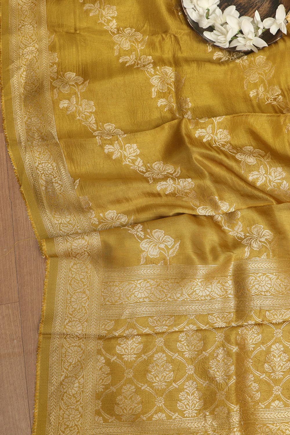 Soft and Elegant Yellow Banarasi Silk Dupatta - Luxurion World- Crafted Heirlooms