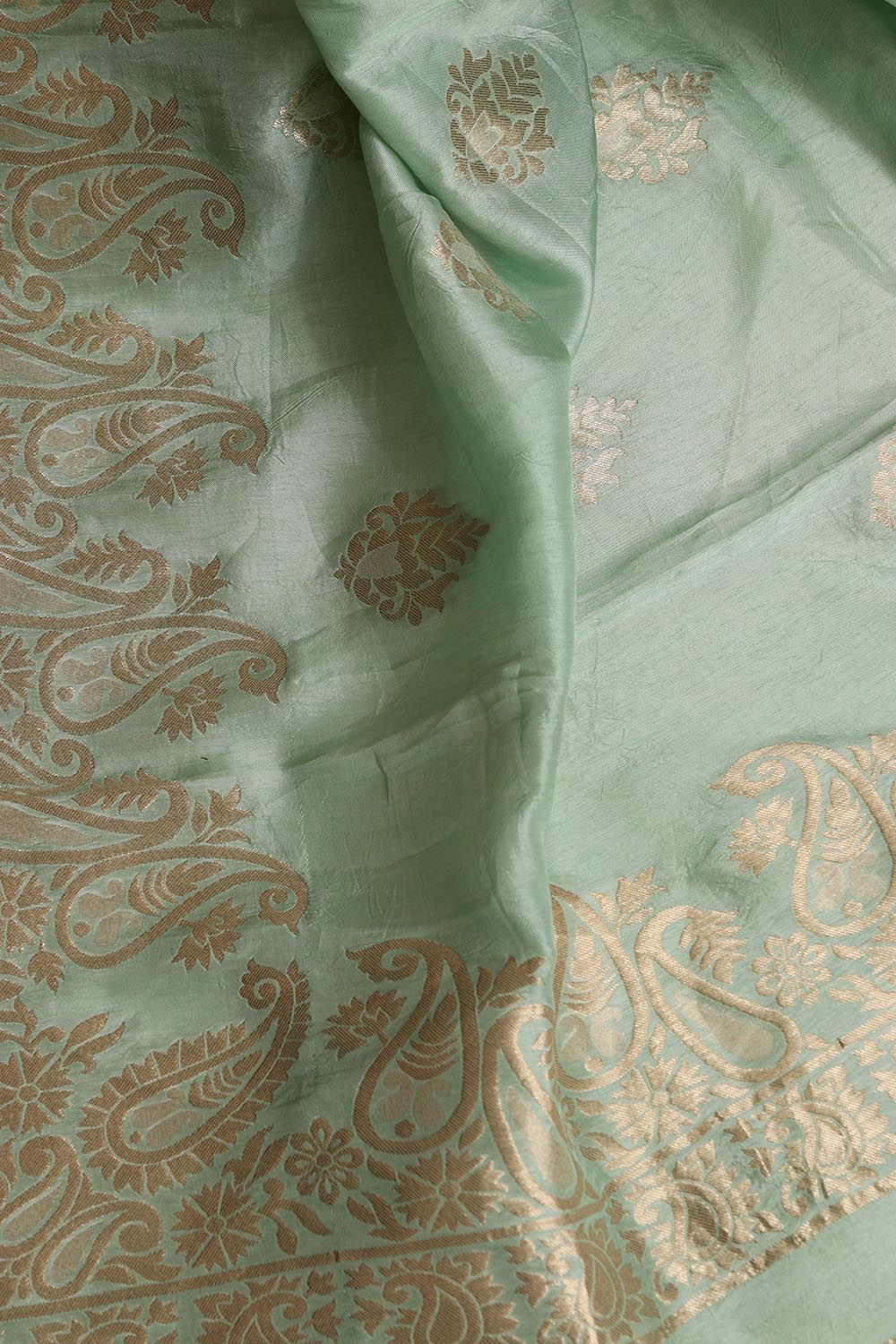 Elegant Green Banarasi Dola Silk Dupatta - Luxurion World- Crafted Heirlooms