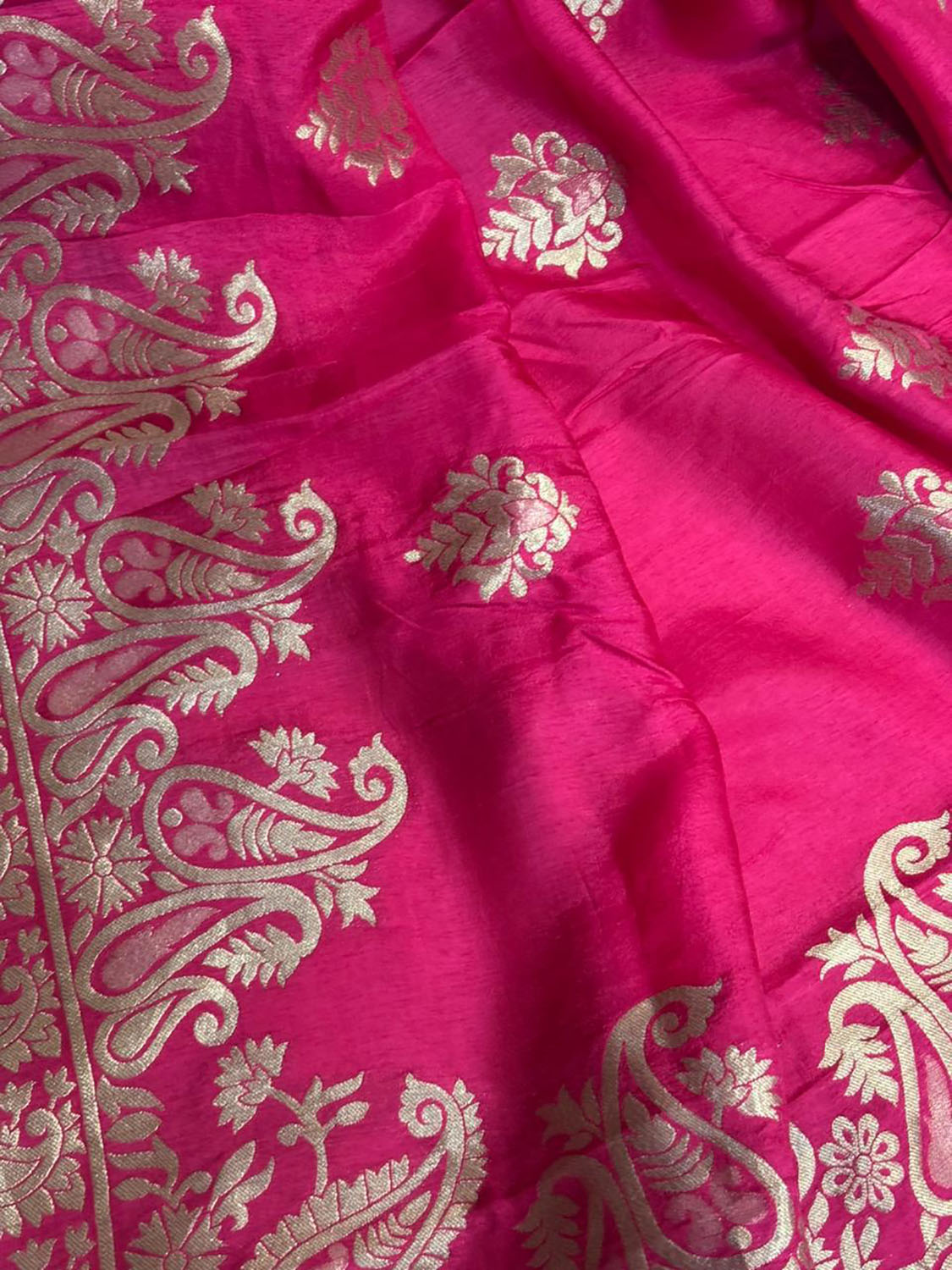 Stunning Pink Banarasi Dola Silk Dupatta - Luxurion World