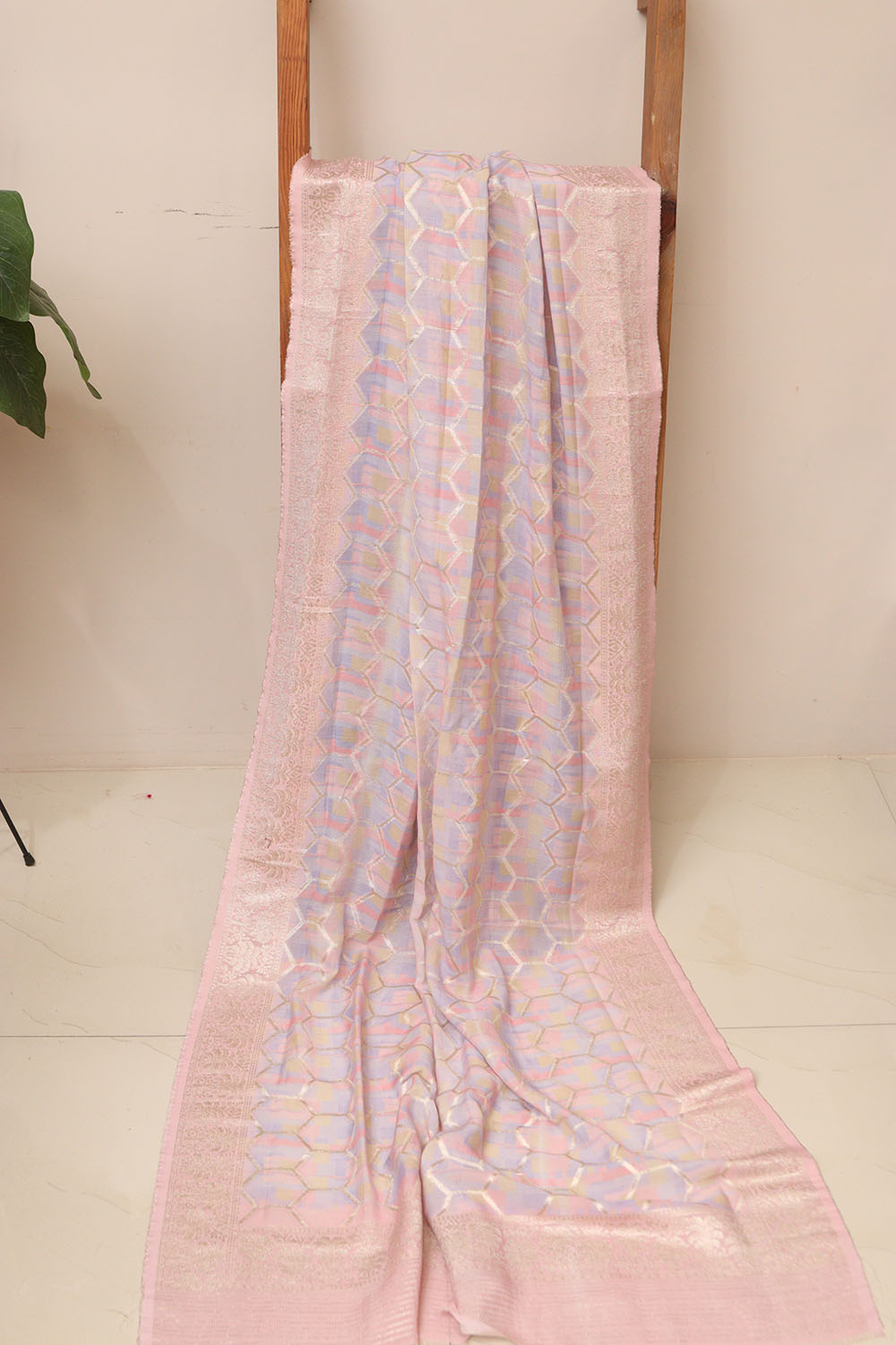 Multicolor Banarasi Dola Silk Dupatta - Luxurion World- Crafted Heirlooms