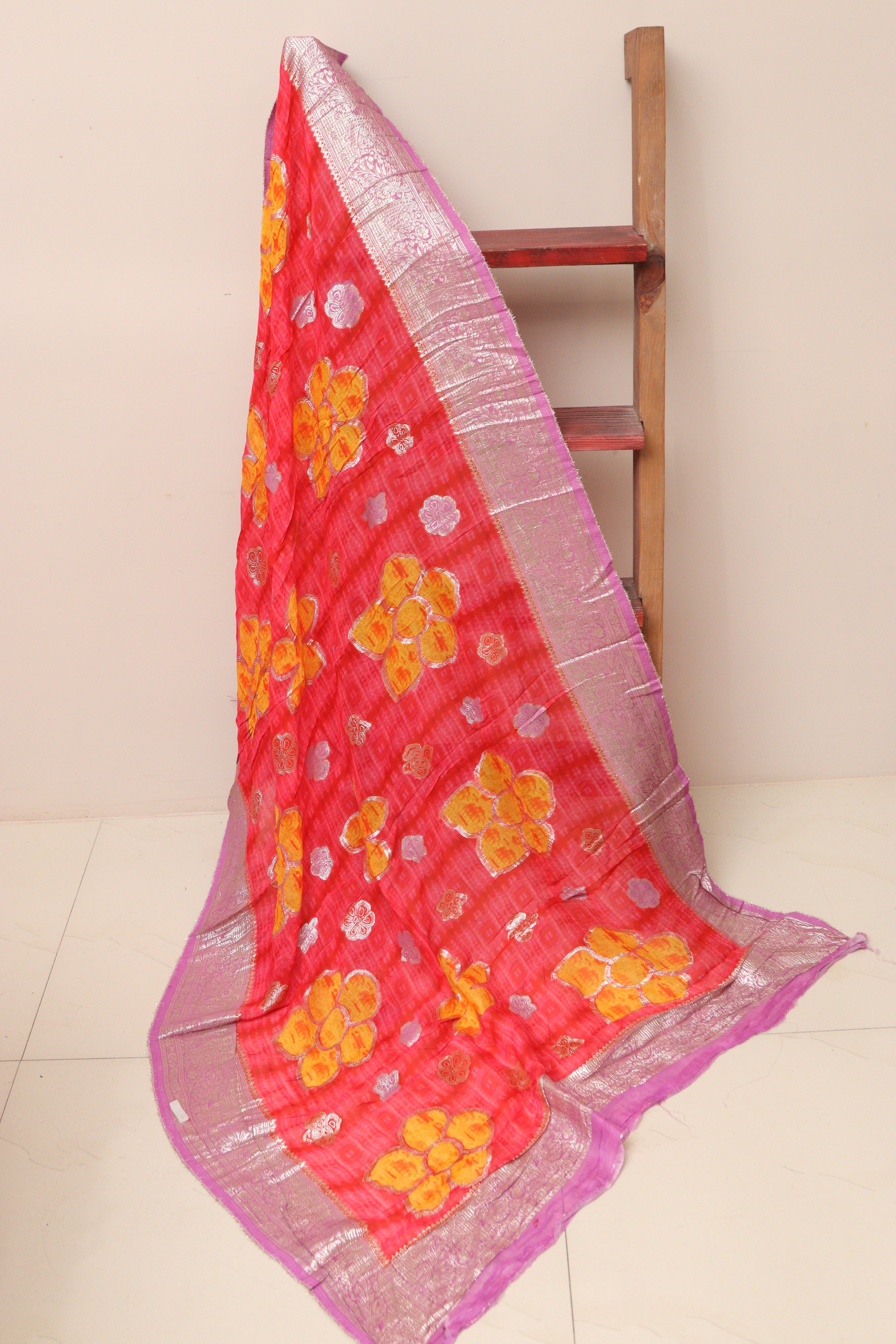 Elegant Red Banarasi Digital Printed Chiffon Georgette Dupatta - Luxurion World- Crafted Heirlooms