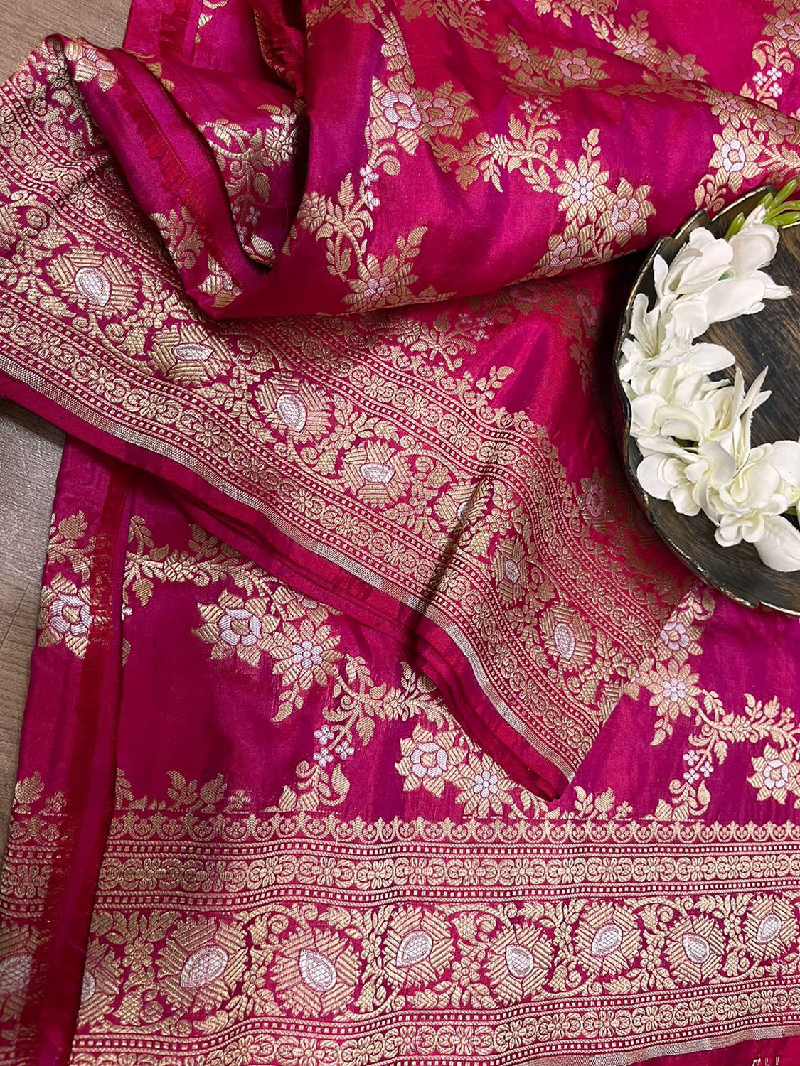 Exquisite Dual Tone Pink Banarasi Handloom Katan Silk Dupatta - Luxurion World