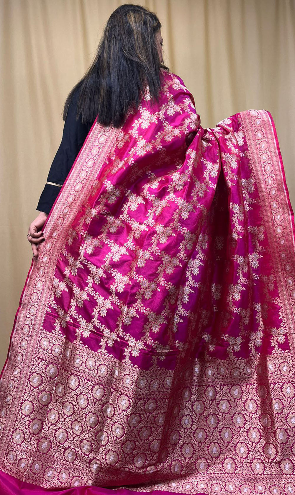 Exquisite Dual Tone Pink Banarasi Handloom Katan Silk Dupatta - Luxurion World