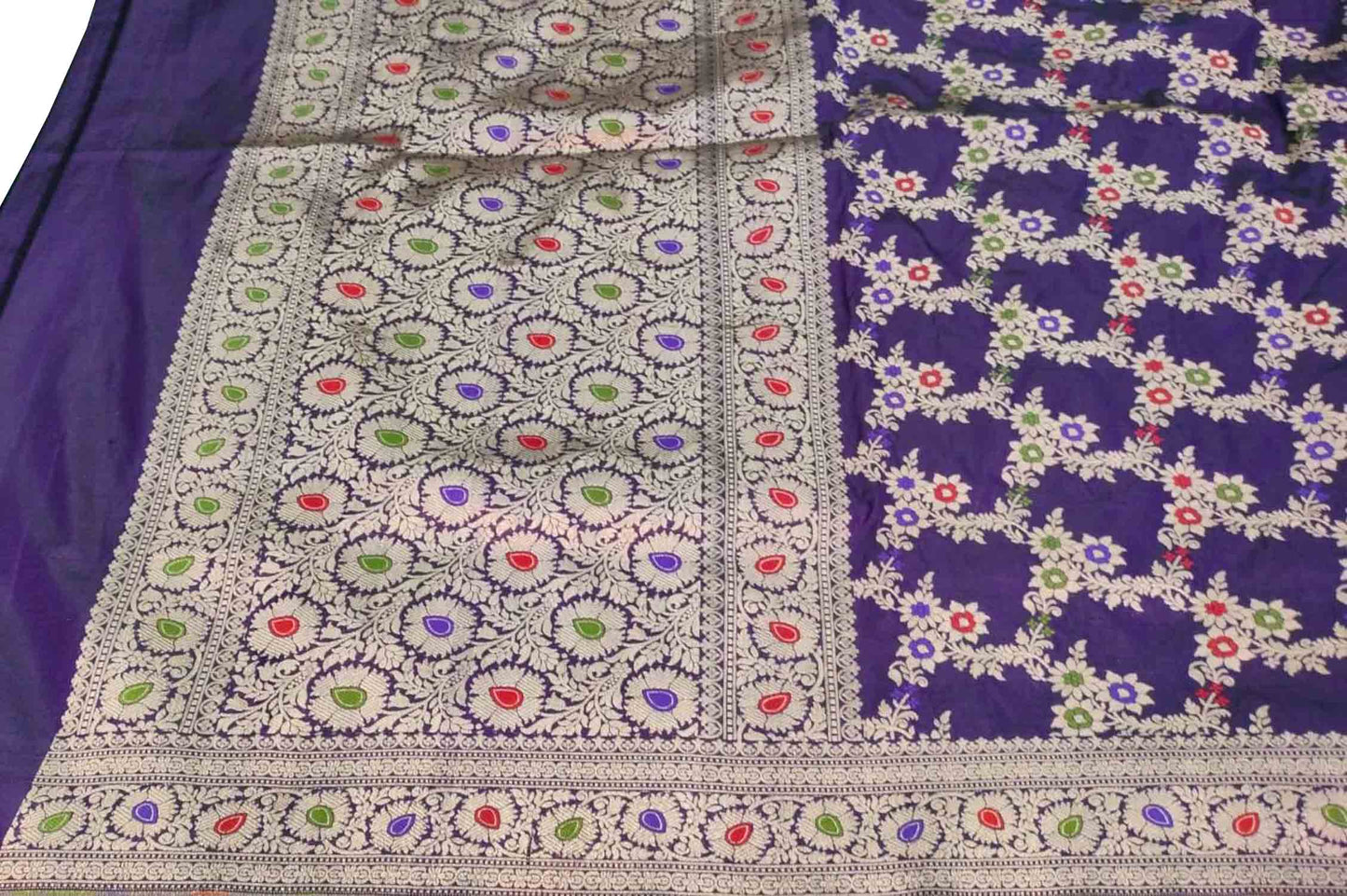 Exquisite Purple Banarasi Silk Dupatta - Handloom Crafted - Luxurion World