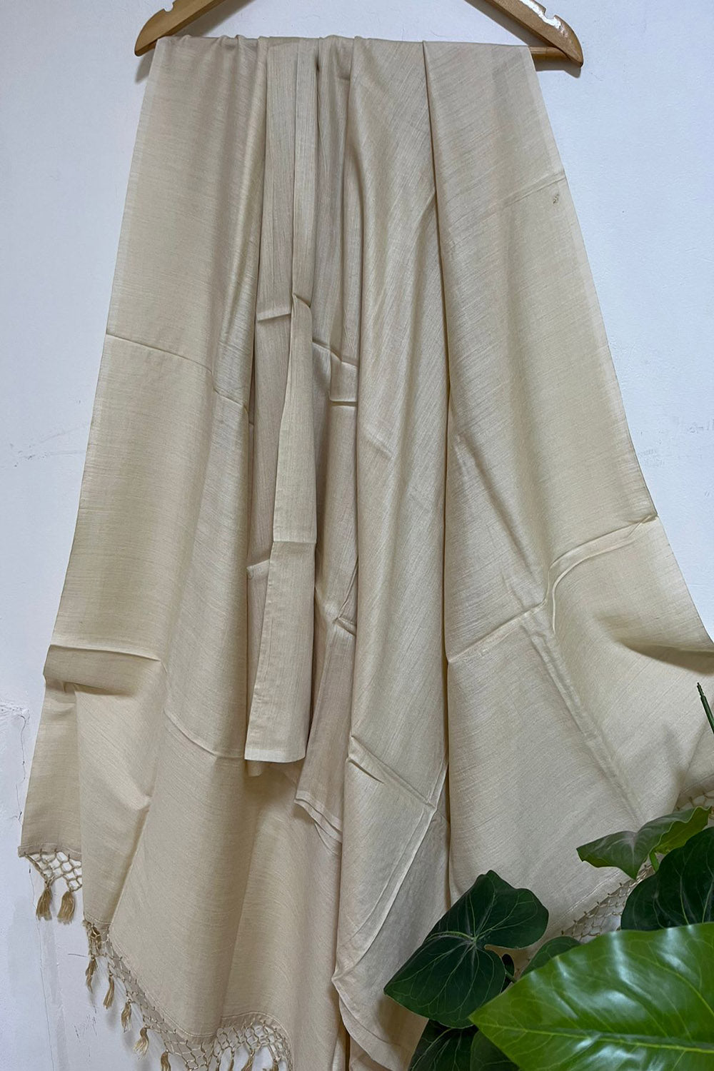 Stunning Dyeable Banarasi Handloom Plain Pure Moonga Silk Dupatta - Luxurion World