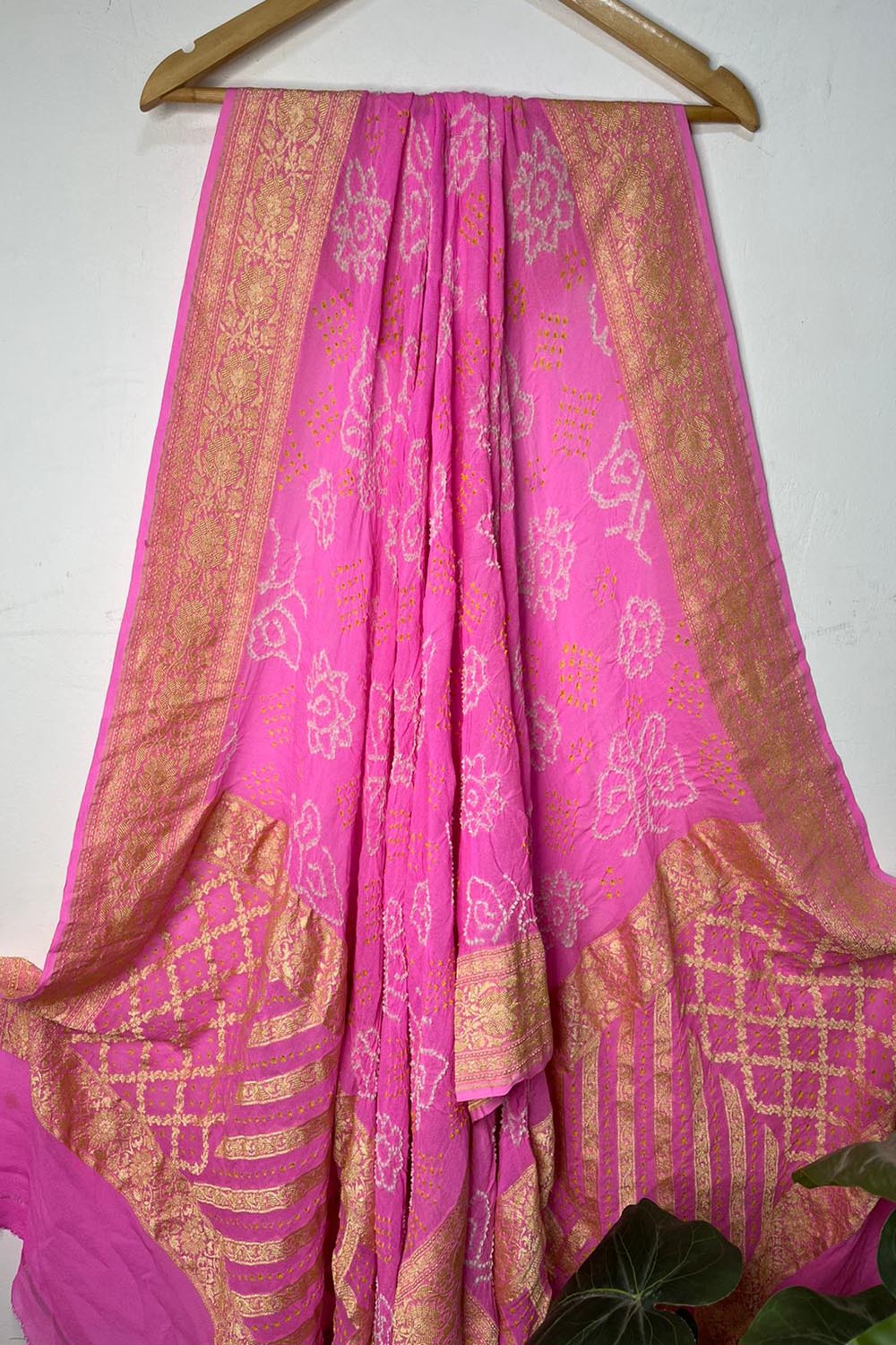 Stunning Pink Banarasi Bandhani Handloom Pure Georgette Dupatta - Luxurion World- Crafted Heirlooms