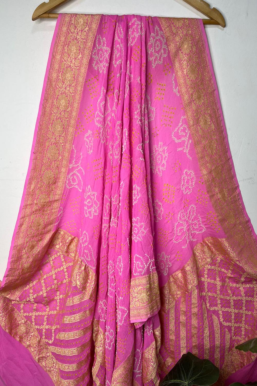 Stunning Pink Banarasi Bandhani Handloom Pure Georgette Dupatta - Luxurion World- Crafted Heirlooms
