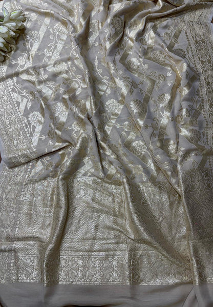 Dyeable Banarasi Handloom Pure Moonga Silk Flower Design Dupatta - Luxurion World