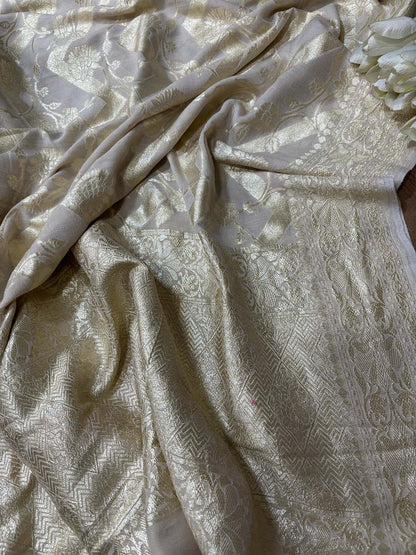 Dyeable Banarasi Handloom Pure Moonga Silk Flower Design Dupatta - Luxurion World