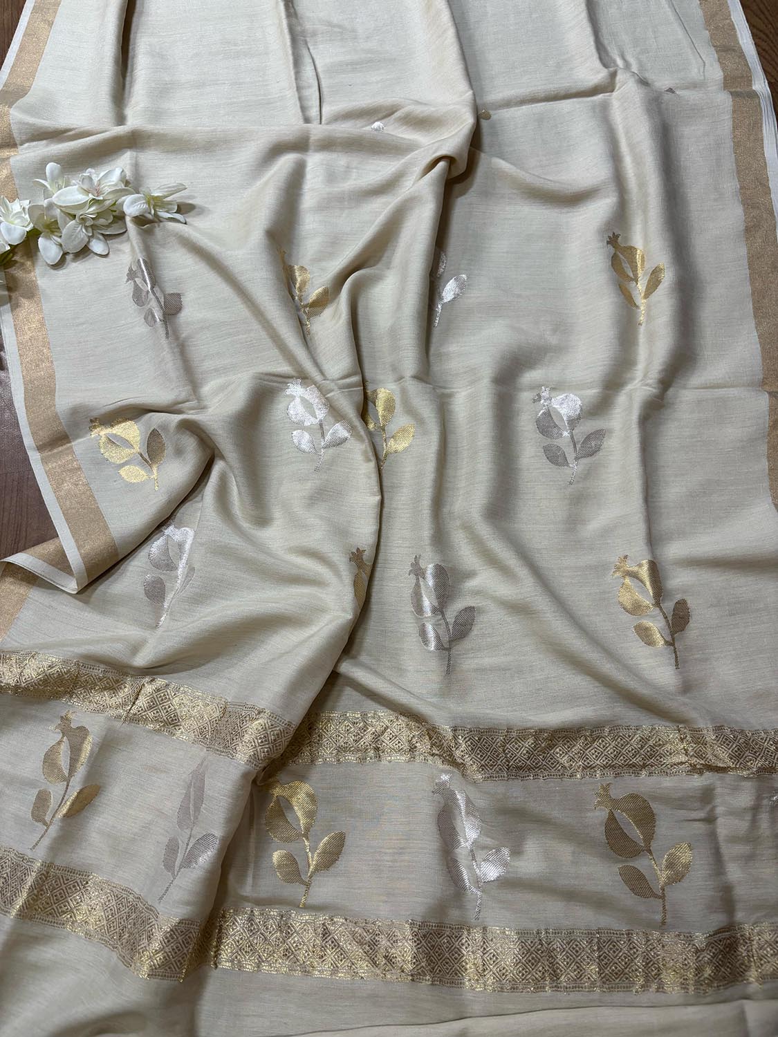 Dyeable Banarasi Handloom Pure Moonga Silk Sona Roopa Dupatta - Luxurion World- Crafted Heirlooms