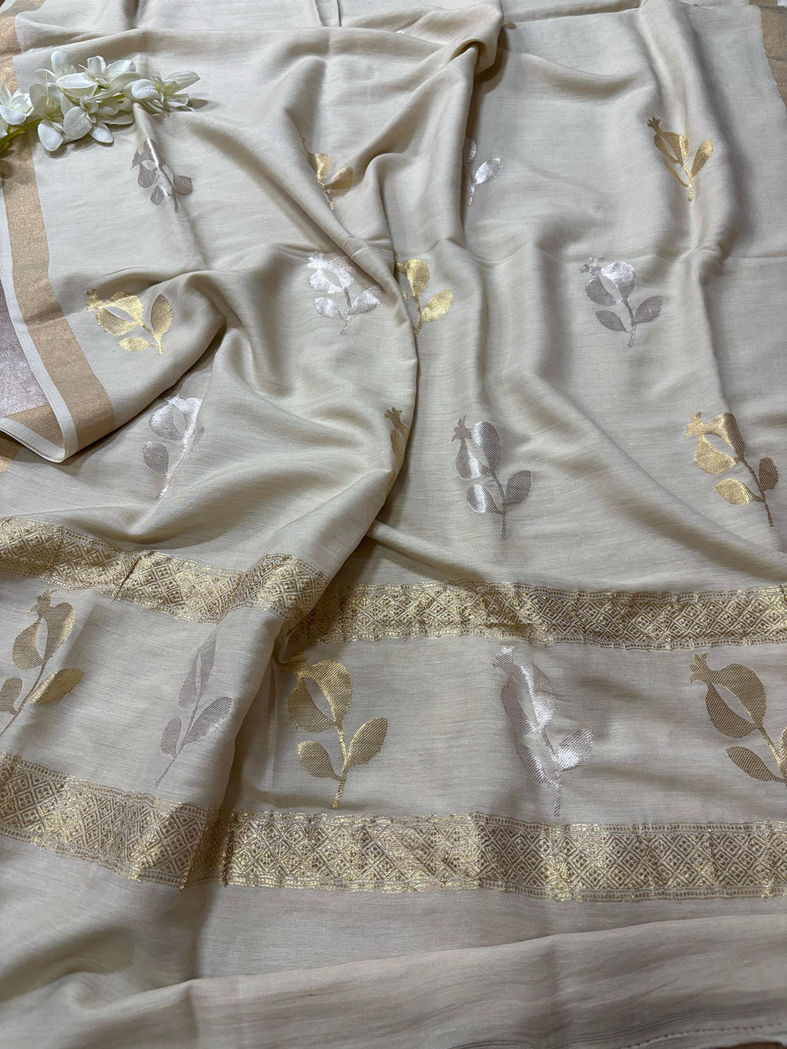 Dyeable Banarasi Handloom Pure Moonga Silk Sona Roopa Dupatta - Luxurion World- Crafted Heirlooms
