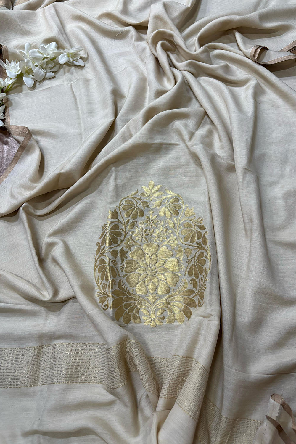 Dyeable Banarasi Handloom Pure Moonga Silk Flower Design Dupatta - Luxurion World