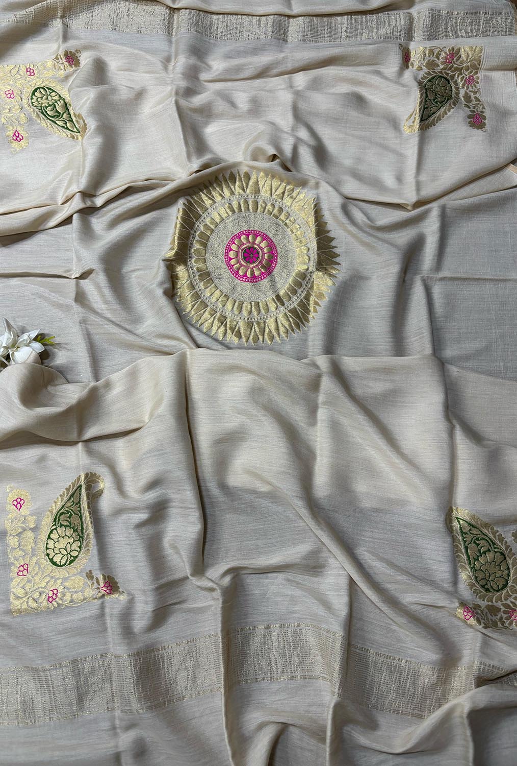 Dyeable Banarasi Handloom Pure Moonga Silk Koniya Design Dupatta - Luxurion World