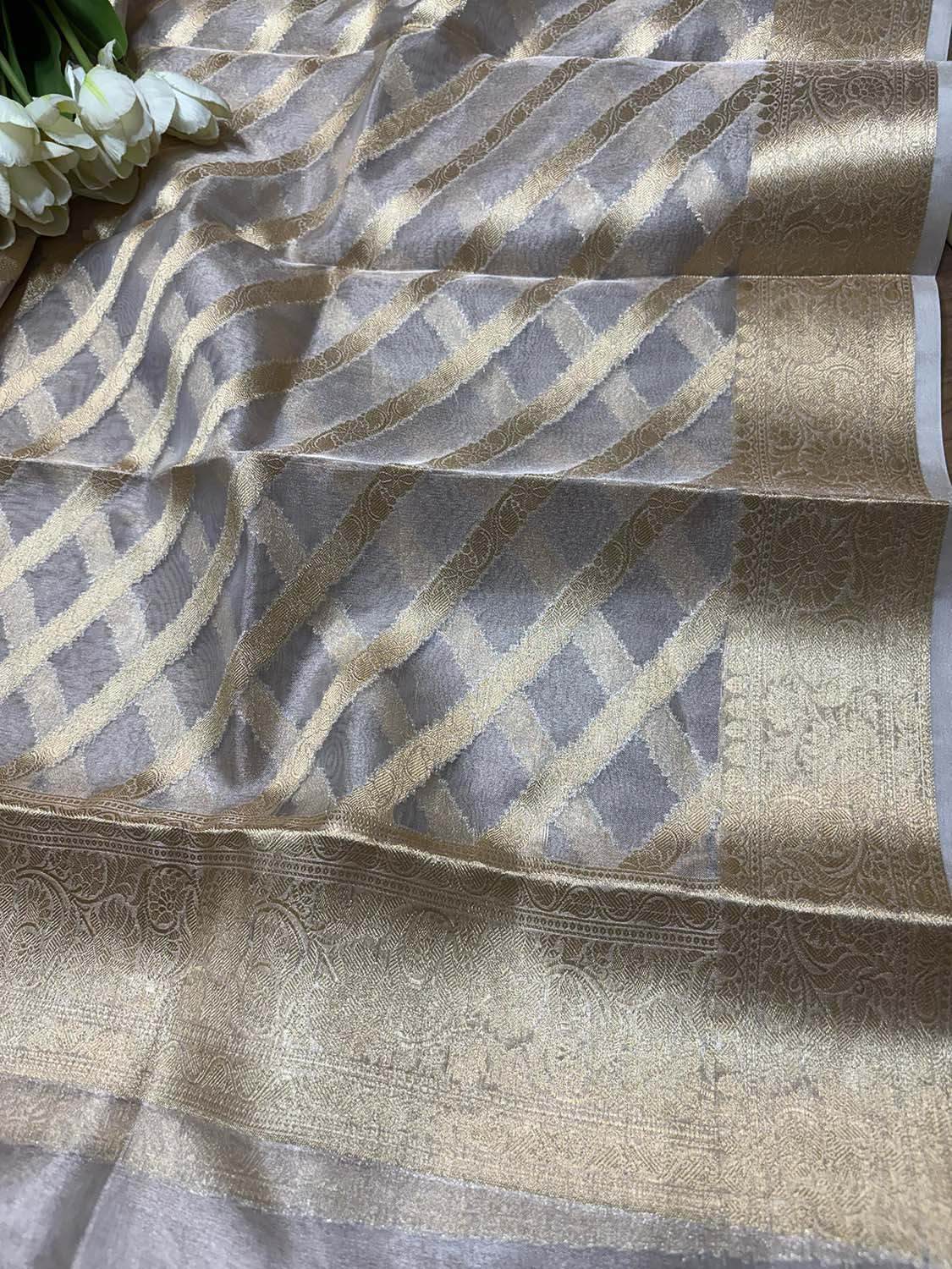 Dyeable Banarasi Handloom Pure Tissue Silk Stripes Design Dupatta - Luxurion World