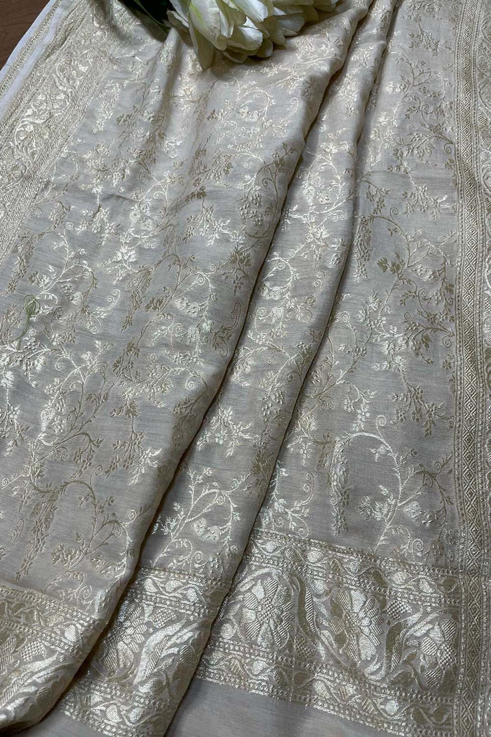 Dyeable Banarasi Handloom Pure Moonga Silk Flower Design Jaal Work Dupatta - Luxurion World