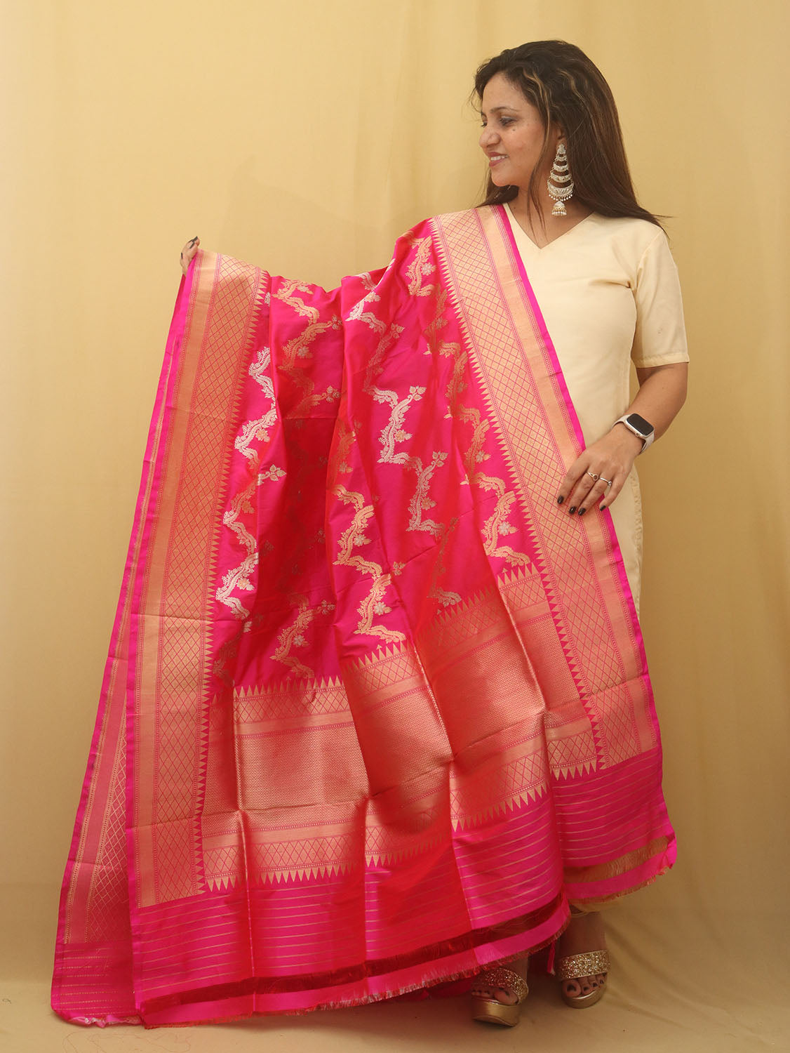 Pink Banarasi Handloom Pure Katan Silk Kadwa Dupatta - Luxurion World