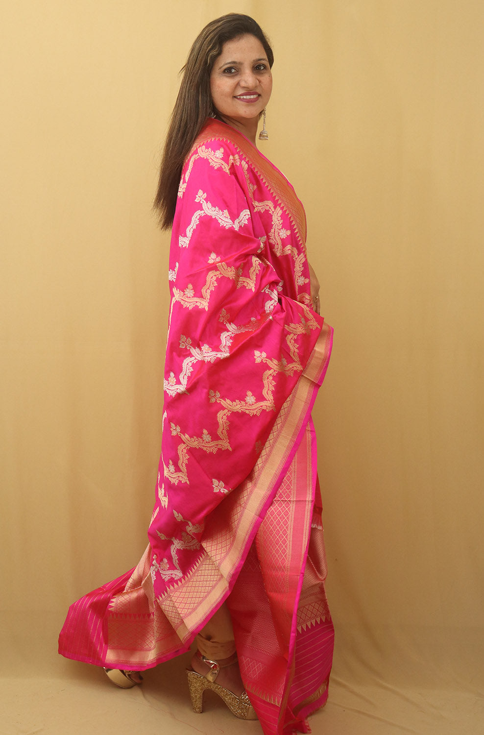 Pink Banarasi Handloom Pure Katan Silk Kadwa Dupatta - Luxurion World