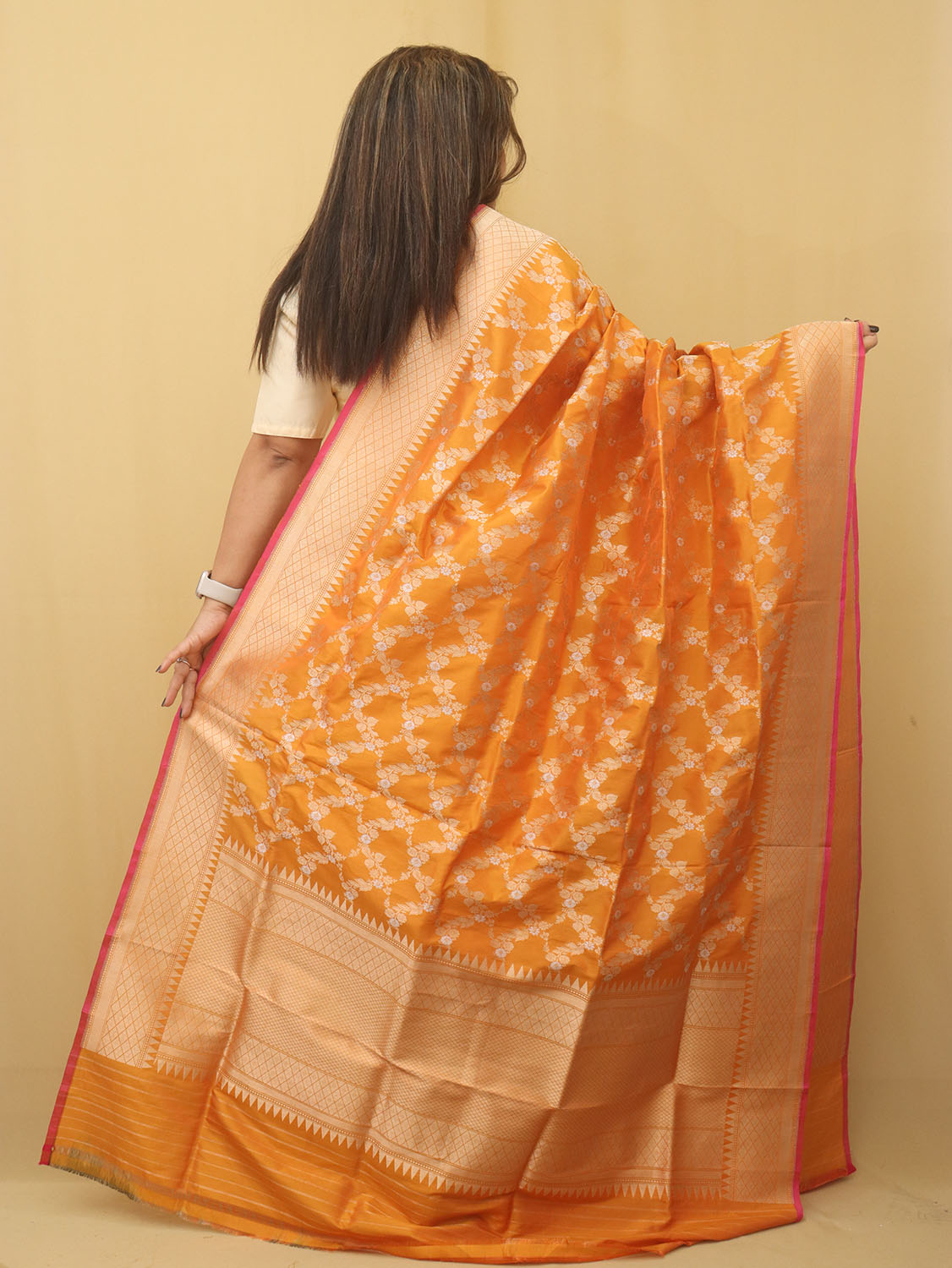 Orange Banarasi Handloom Pure Katan Silk Kadwa Dupatta - Luxurion World