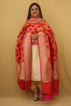 Red Banarasi Handloom Pure Katan Silk Kadwa Dupatta - Luxurion World