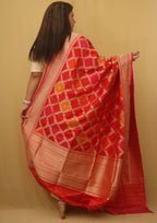 Red Banarasi Handloom Pure Katan Silk Kadwa Dupatta - Luxurion World