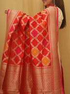 Red Banarasi Handloom Pure Katan Silk Kadwa Dupatta - Luxurion World