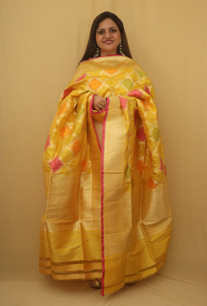 Yellow Banarasi Handloom Pure Katan Silk Kadwa Dupatta - Luxurion World