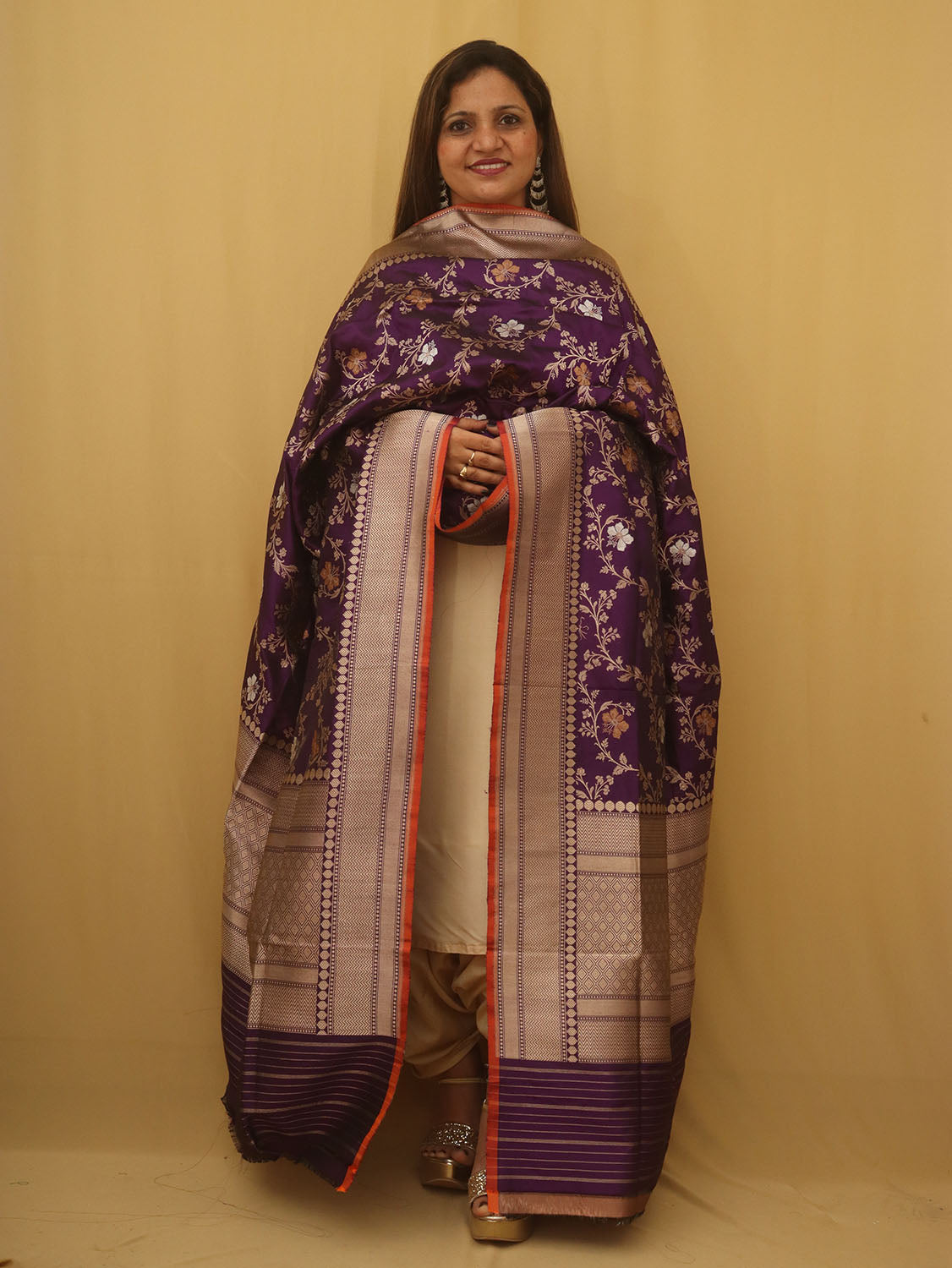 Purple Banarasi Handloom Pure Katan Silk Kadwa Dupatta - Luxurion World