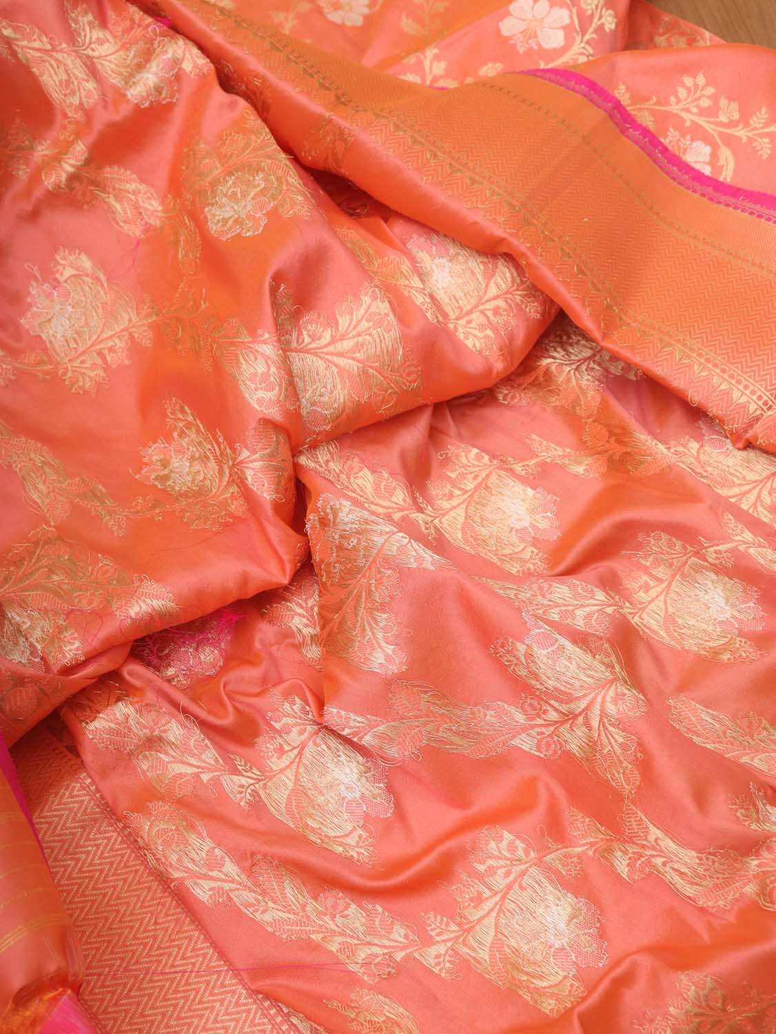 Peach And Pink Banarasi Handloom Pure Katan Silk Kadwa Dupatta - Luxurion World