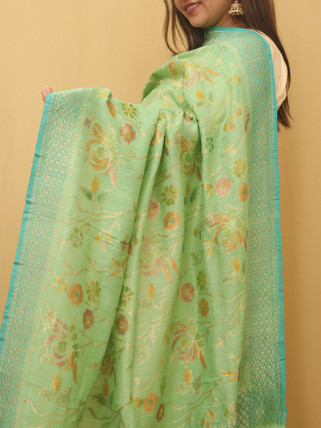 Green Banarasi Handloom Pure Moonga Silk Dupatta - Luxurion World
