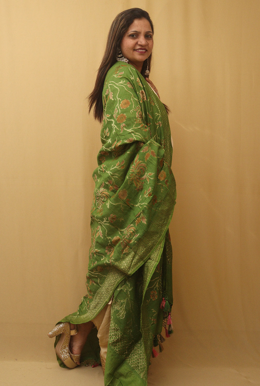 Green Banarasi Handloom Pure Moonga Silk Dupatta - Luxurion World