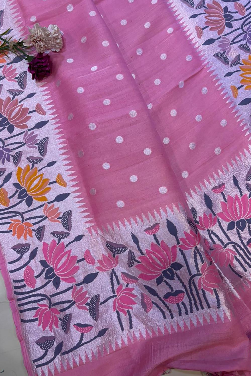 Pink Banarasi Handloom Pure Moonga Silk Flower Design Dupatta - Luxurion World