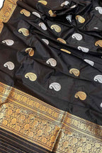 Exquisite Black Banarasi Silk Dupatta with Kadwa Boota - Luxurion World