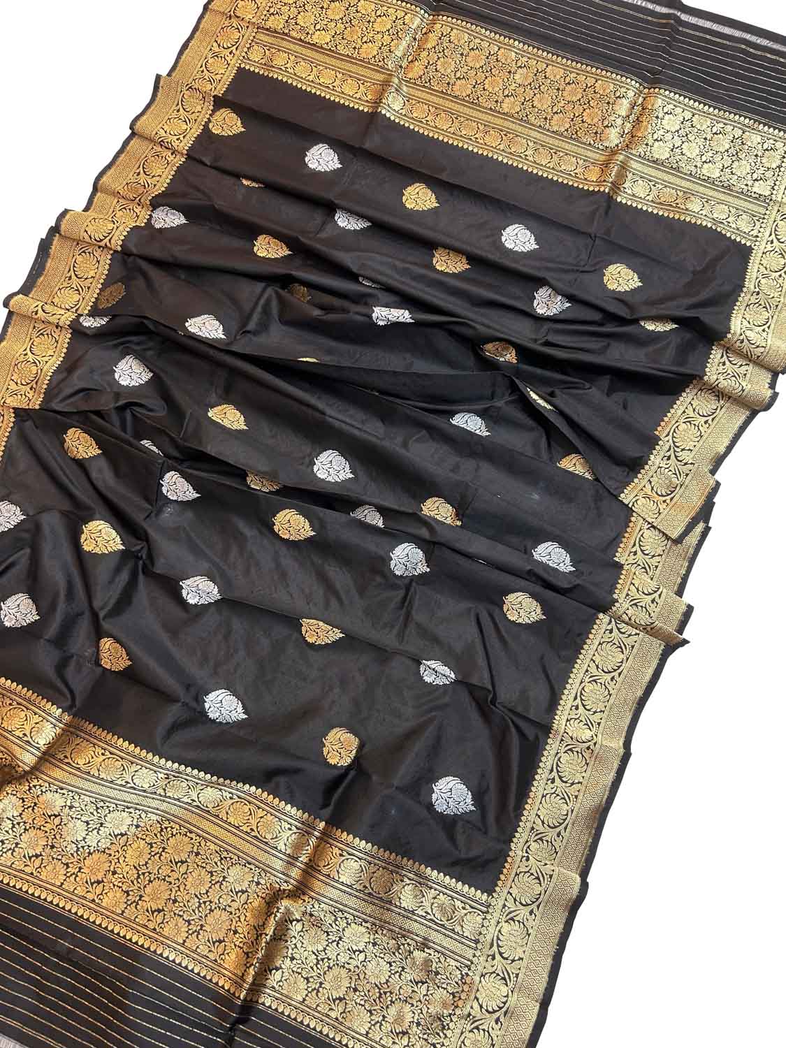 Elegant Black Banarasi Silk Dupatta with Kadwa Boota - Luxurion World