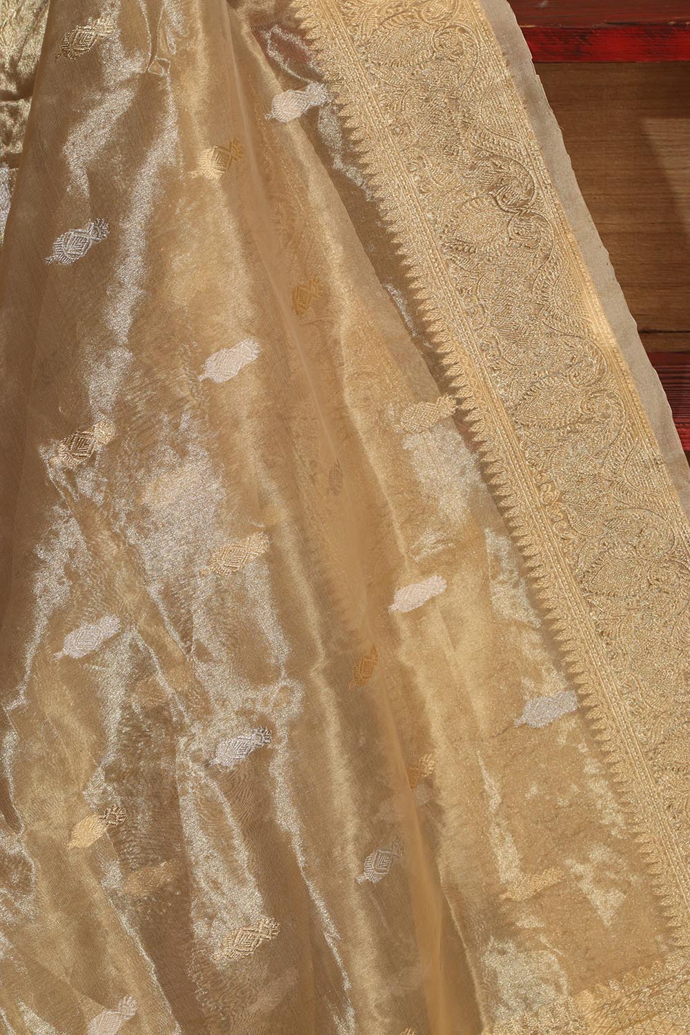 Exquisite Golden Handloom Banarasi Tissue Silk Dupatta - Luxurion World