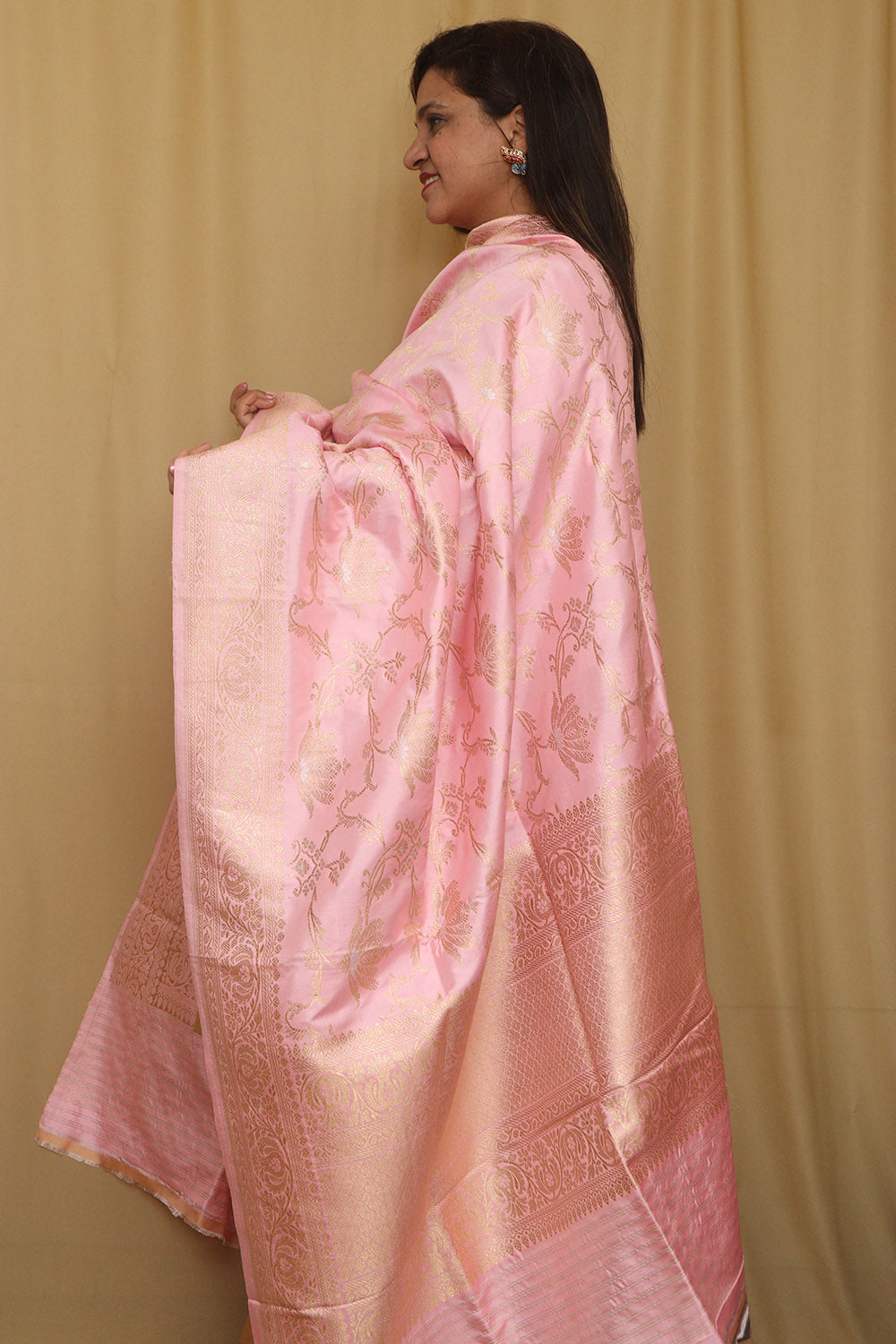 Beautiful Pink Banarasi Handloom Pure Katan Silk Kadwa Dupatta - Luxurion World- Crafted Heirlooms