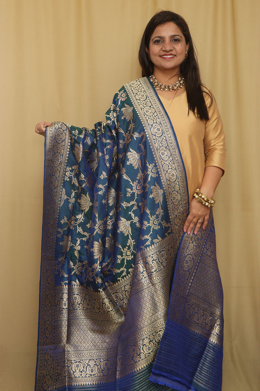 Beautiful Blue Banarasi Handloom Pure Katan Silk Kadwa Dupatta - Luxurion World
