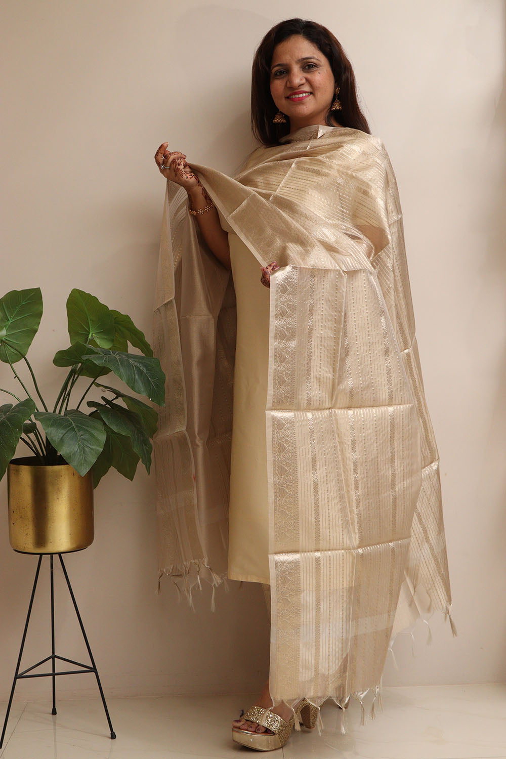 Dyeable Banarasi Tissue Silk Dupatta - Luxurion World- Crafted Heirlooms