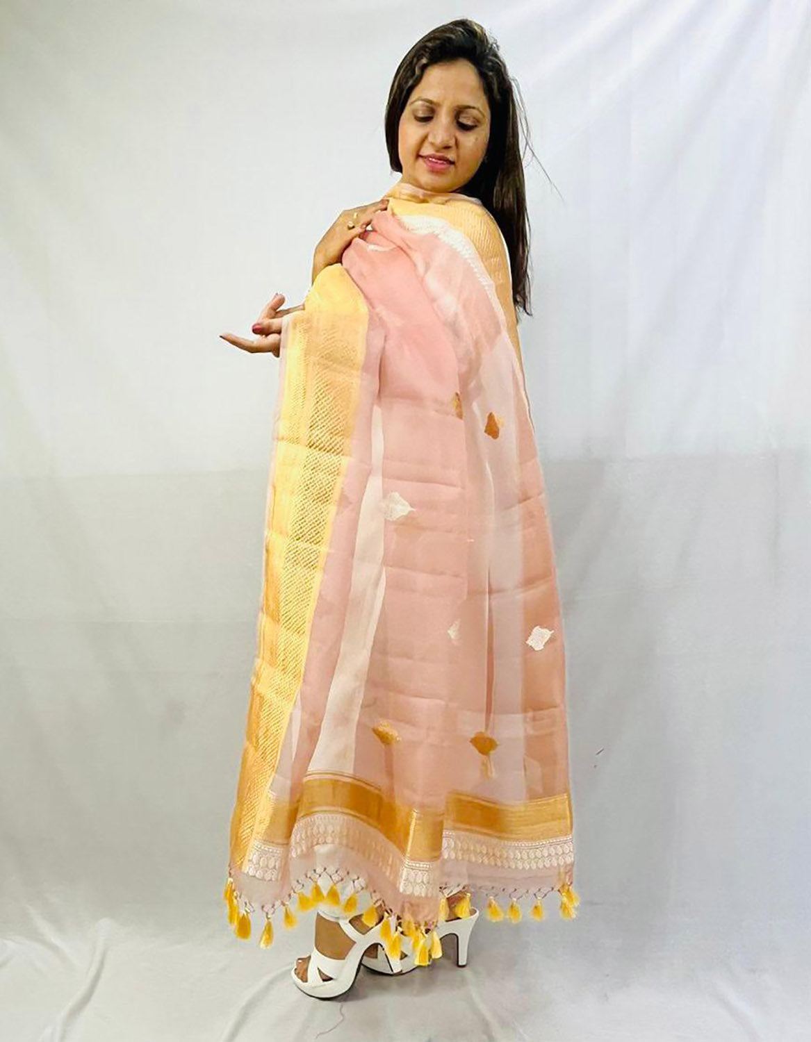 Pink Handloom Banarasi Pure Kora Silk Dupatta - Luxurion World