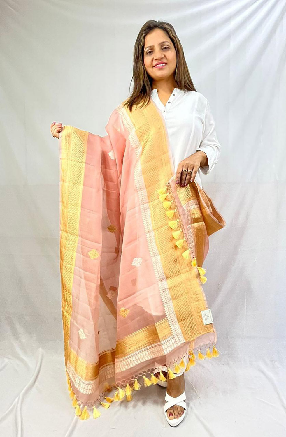 Pink Handloom Banarasi Pure Kora Silk Dupatta - Luxurion World