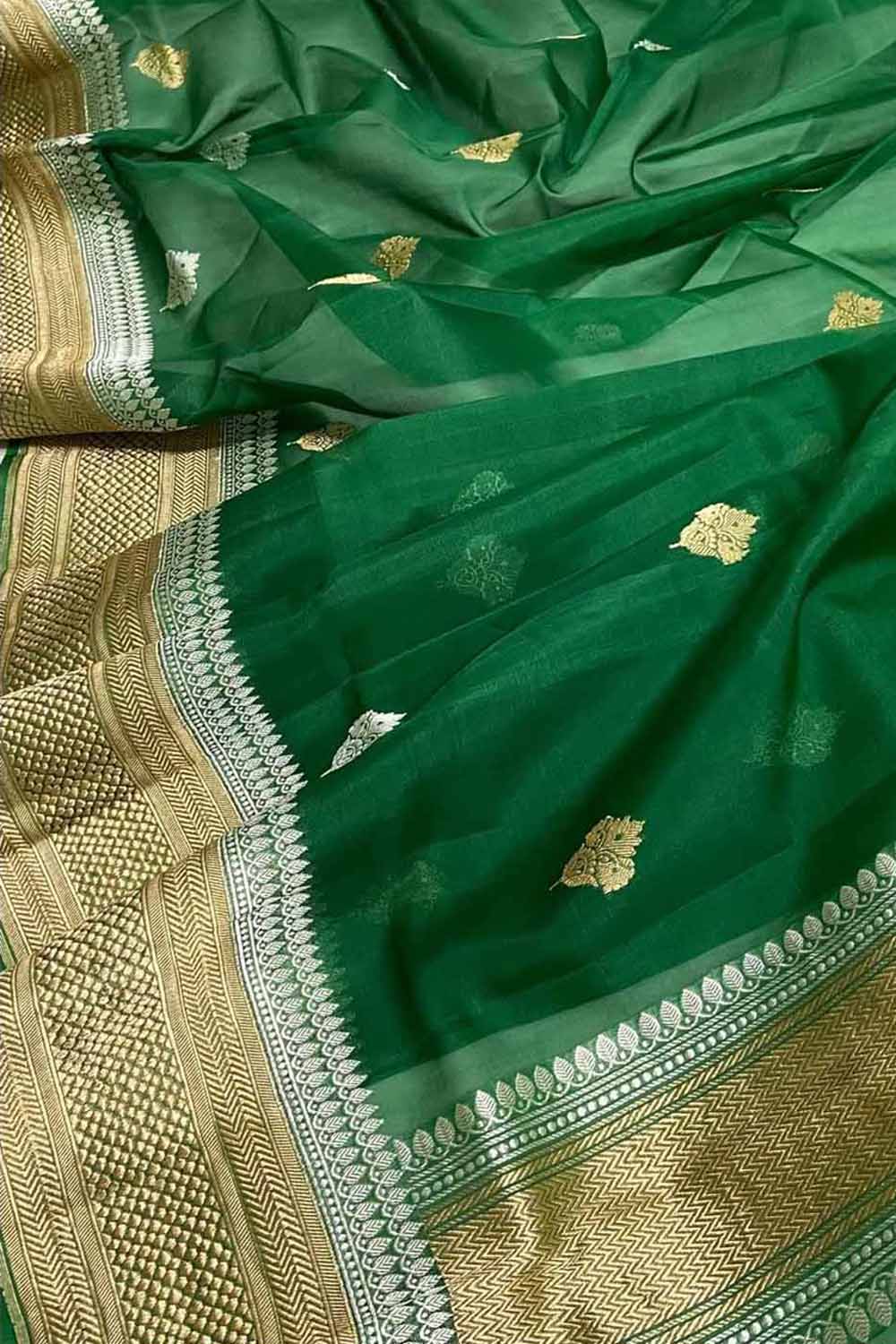 Green Handloom Banarasi Pure Kora Silk Dupatta - Luxurion World- Crafted Heirlooms