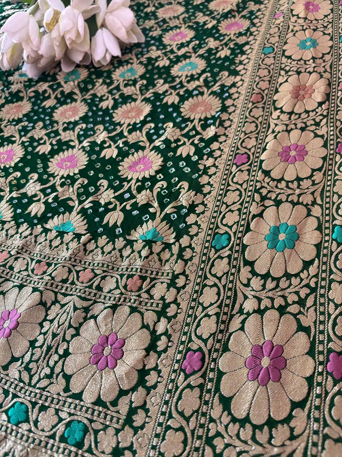 Green Banarasi Bandhani Pure Georgette Meenakari Flower Design Dupatta - Luxurion World- Crafted Heirlooms