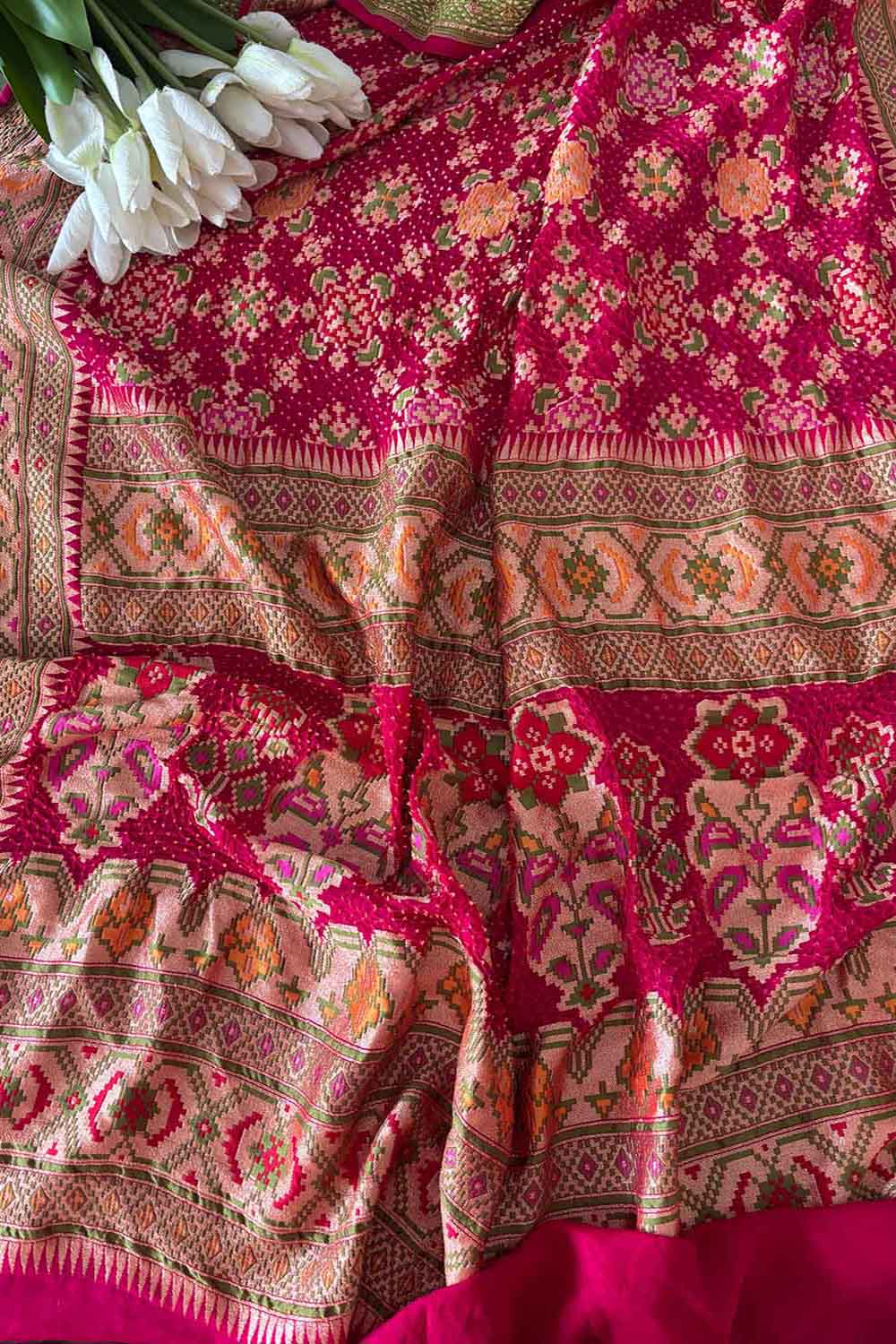 Pink Banarasi Bandhani Pure Georgette Meenakari Patola Design Dupatta With White Bandhej - Luxurion World