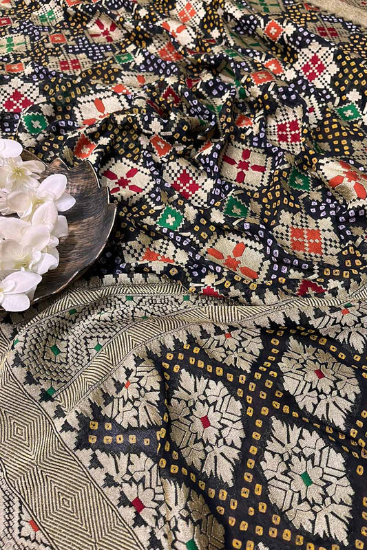 Elegant Black Banarasi Bandhani Georgette Dupatta: A Timeless Accessory - Luxurion World