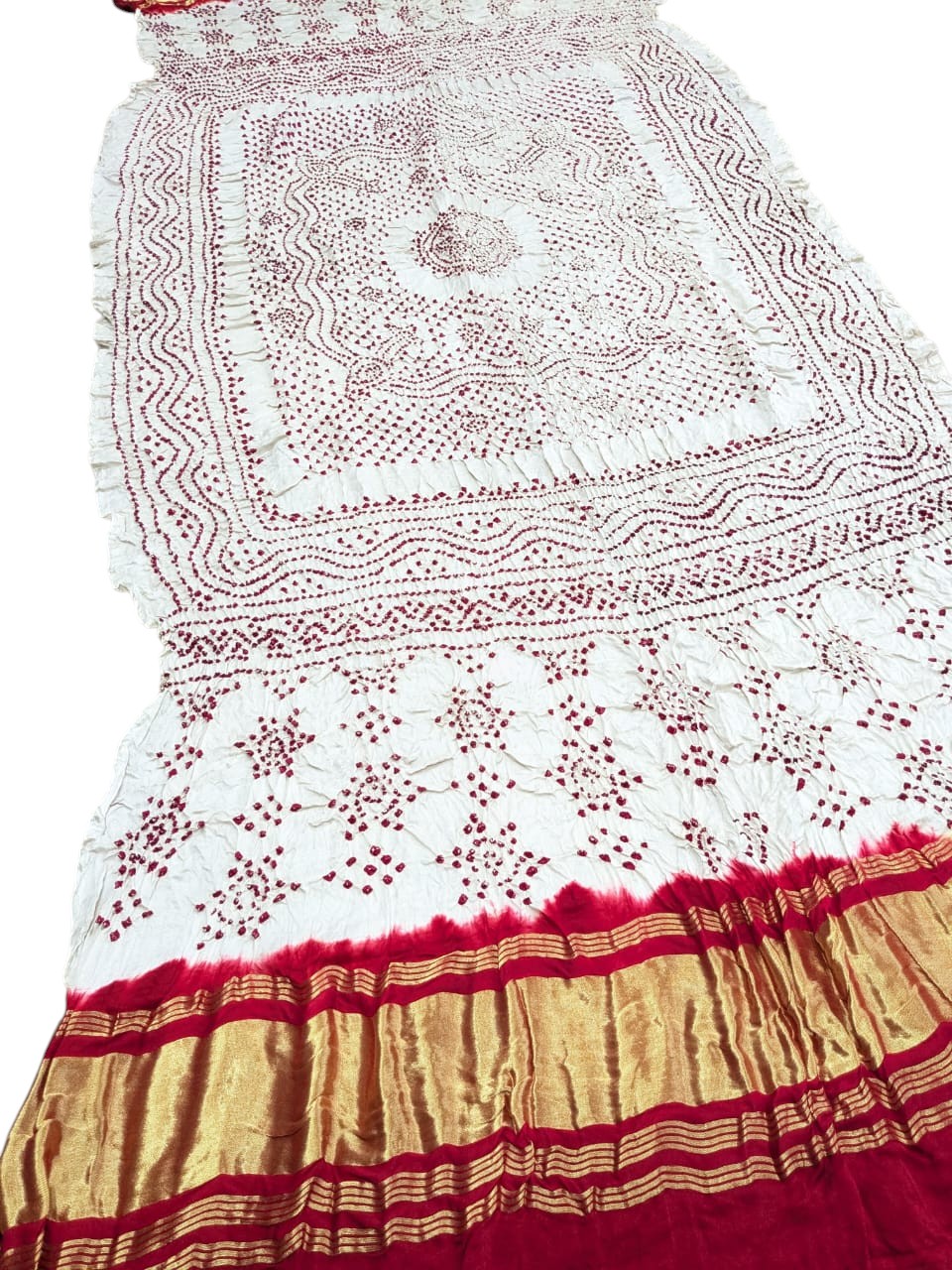 Elegant White Bandhani Gajji Silk Dupatta - Luxurion World
