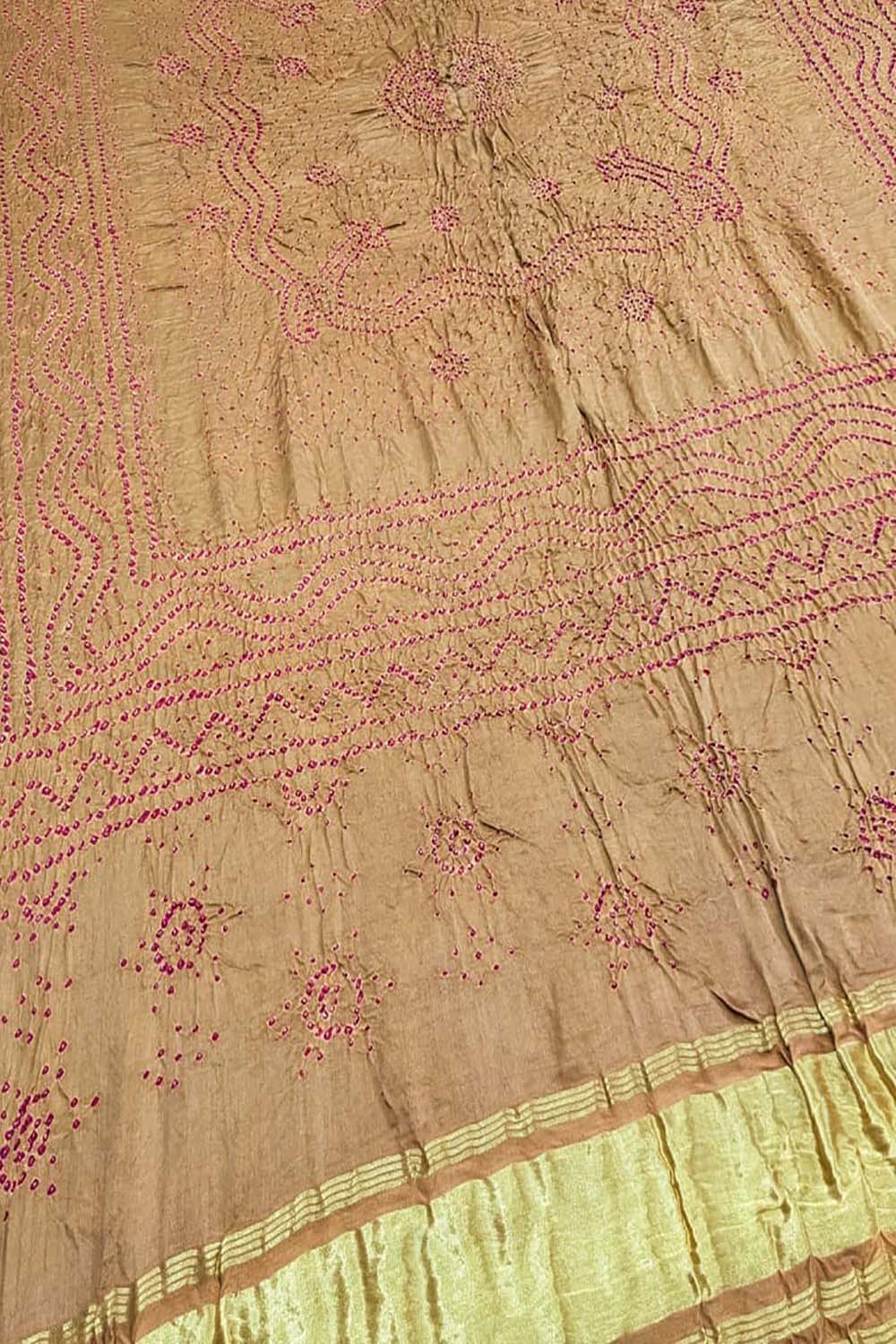 Soft and Elegant Gajji Silk Dupatta in Pastel Bandhani - Luxurion World