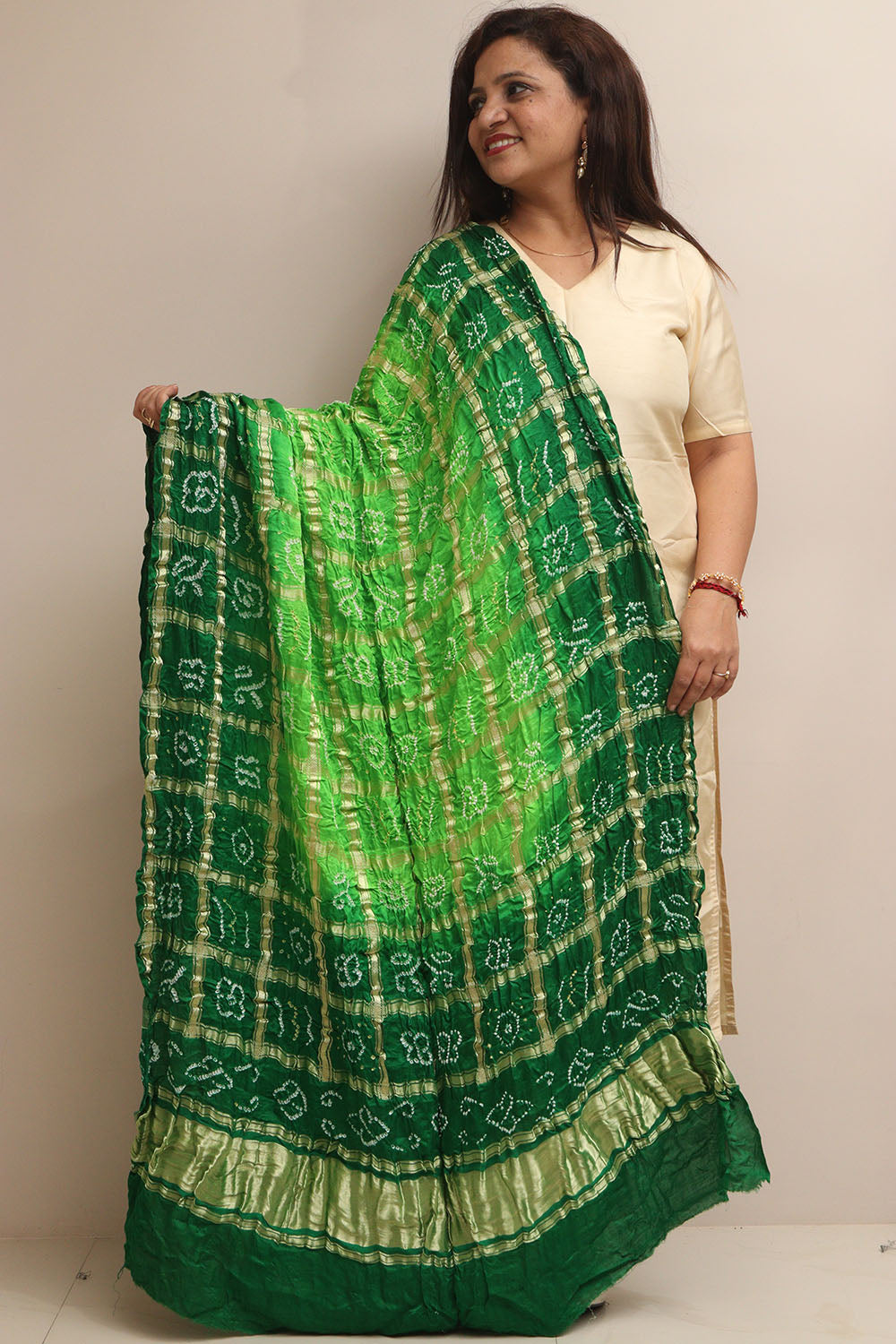 Green Bandhani Gajji Silk Dupatta - Pure Elegance - Luxurion World- Crafted Heirlooms