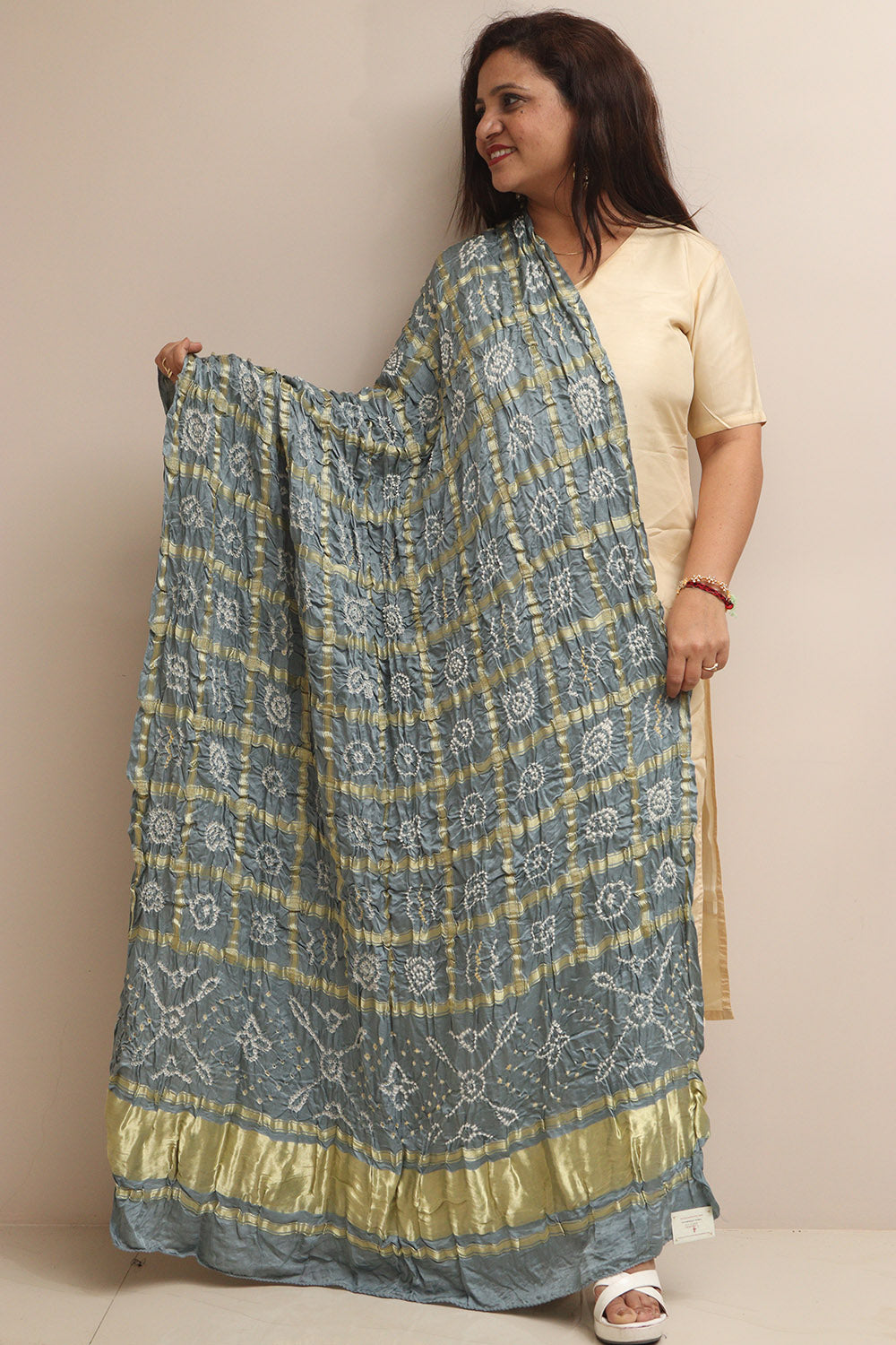 Elegant Grey Bandhani Gajji Silk Dupatta - Luxurion World- Crafted Heirlooms