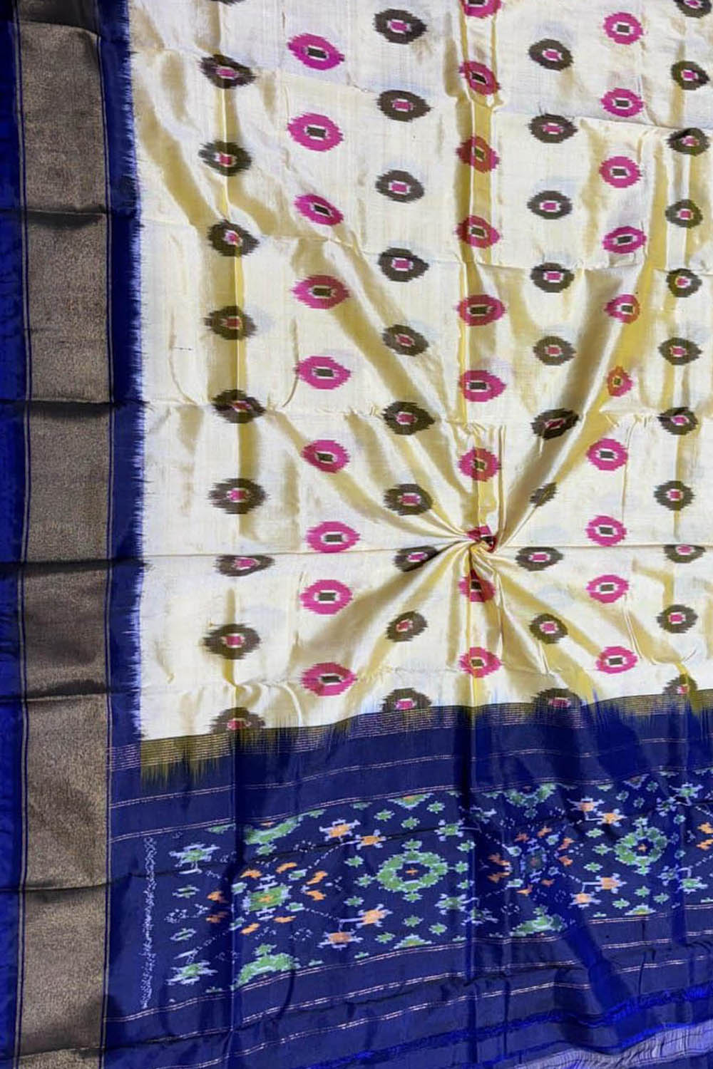 Pastel Pure Silk Pochampalli Ikat Dupatta - Luxurion World